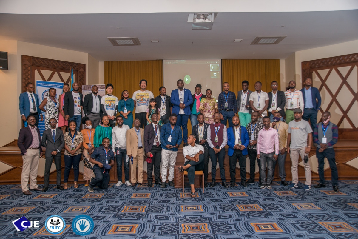 Goma : les jeunes entrepreneurs réunis dans un café d’échanges d’expérience pour la paix par le FNJEC grâce au soutien de NPCYP